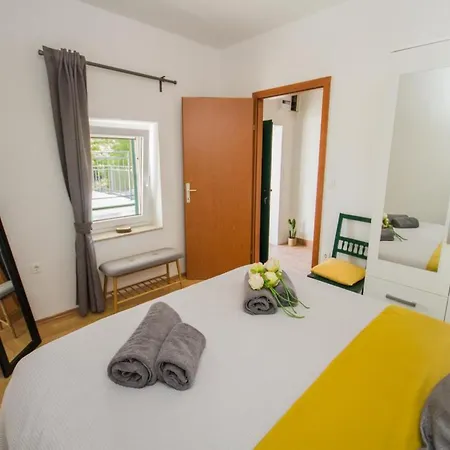 Tranquil Getaway With Pool And Garden * Prapatnica